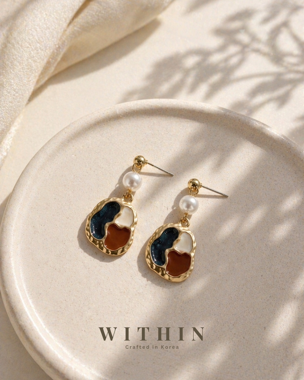 Earth Muse Pearl Earrings